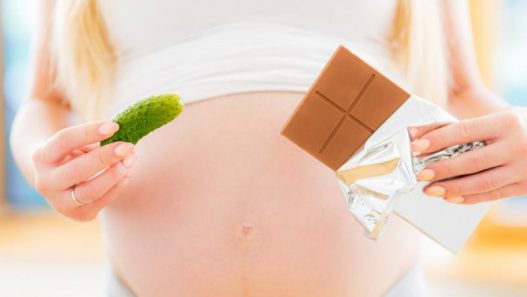 Вкусовые капризы во время беременности: физиология и психология