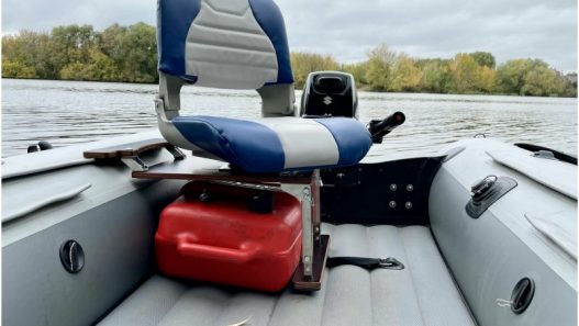 Поворотное кресло в лодку: как выбрать идеальный вариант для водного отдыха